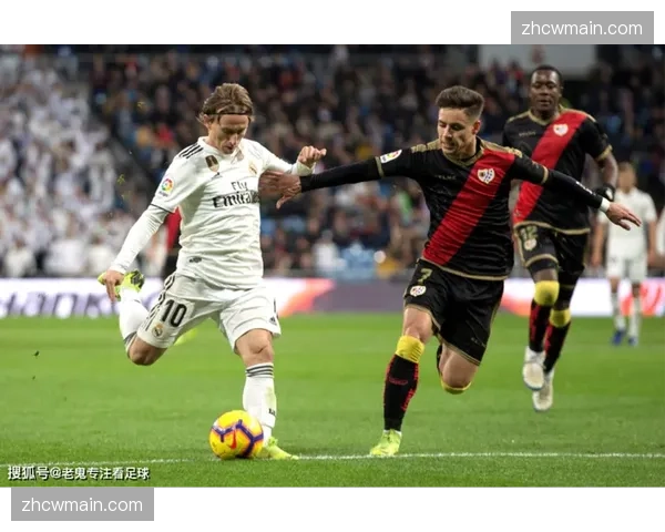 塞尔塔贝尼特斯推行4-2-3-1体系 双后腰分工强调节奏控制